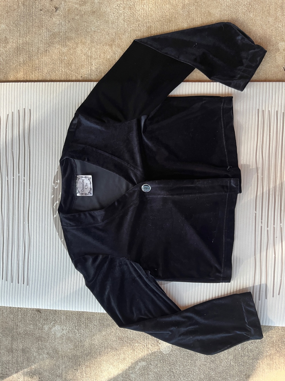 Dressing & Co. Women’s Black Velvet Cardigan Sweater